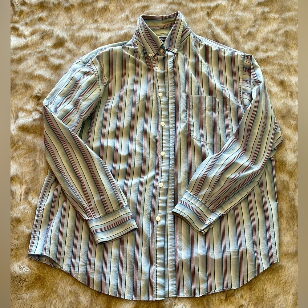 Men’s long sleeve dress shirt, textured stripes, size large Roundtree & …​​